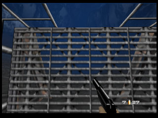Dam - Comparaison avec le film